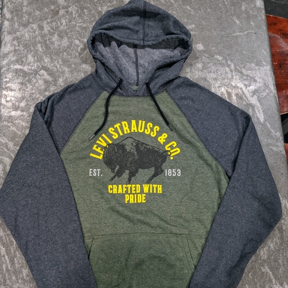 Levi's Other - 2/$22 Levi's hooded sweatshirt